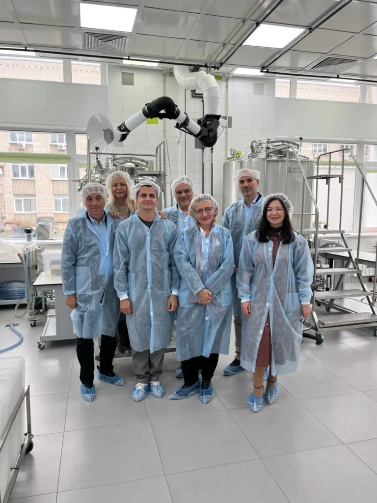 Otvaranje proizvodnog sektora komapanije VBRS: delegacija iz Srbije posetila proizvodni pogon kompanije Vector-Best u Novosibirskom